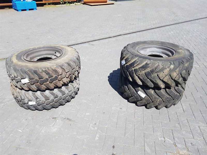 Ahlmann AS50-Solideal 12.5-18-Dunlop 12.5R18-Tire/Reifen - Banden en velgen voor Bouwmachine: afbeelding 1 Ahlmann AS50-Solideal 12.5-18-Dunlop 12.5R18-Tire/Reifen - Banden en velgen voor Bouwmachine: afbeelding 1