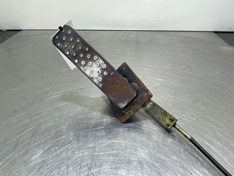 Ahlmann AZ14-4184957A-Gas pedal/Fusspedal - Cabine en interieur voor Bouwmachine: afbeelding 2 Ahlmann AZ14-4184957A-Gas pedal/Fusspedal - Cabine en interieur voor Bouwmachine: afbeelding 2