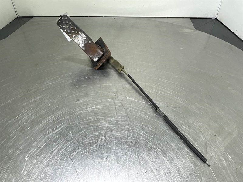 Ahlmann AZ14-4184957A-Gas pedal/Fusspedal - Cabine en interieur voor Bouwmachine: afbeelding 1 Ahlmann AZ14-4184957A-Gas pedal/Fusspedal - Cabine en interieur voor Bouwmachine: afbeelding 1