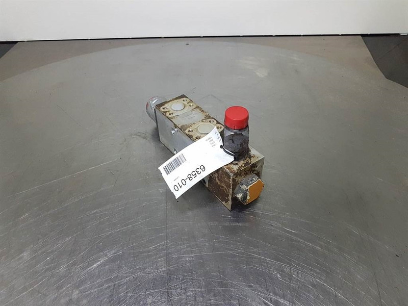 Case 921C - L127968 - Valve/Ventile/Ventiel - Hydraulica voor Bouwmachine: afbeelding 1 Case 921C - L127968 - Valve/Ventile/Ventiel - Hydraulica voor Bouwmachine: afbeelding 1
