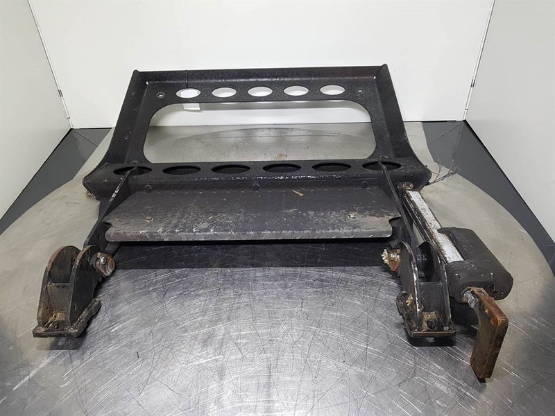 Claas TORION1812-Liebherr 93025449-Engine hood - Frame/ Chassis: afbeelding 4 Claas TORION1812-Liebherr 93025449-Engine hood - Frame/ Chassis: afbeelding 4