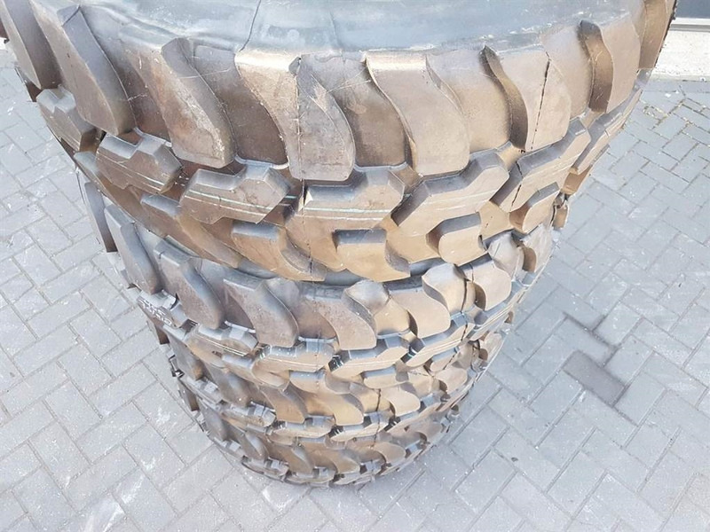 DUNLOP mitas covers -405/70-R18 (15.5/70-R18)-Tire/Reifen - Banden en velgen voor Bouwmachine: afbeelding 3 DUNLOP mitas covers -405/70-R18 (15.5/70-R18)-Tire/Reifen - Banden en velgen voor Bouwmachine: afbeelding 3