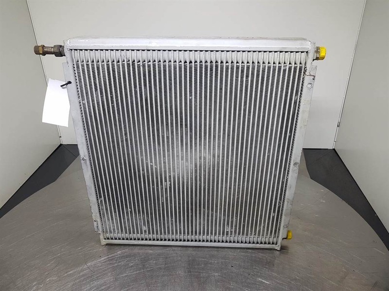 Demag 13136274 - Oil cooler/Ölkühler/Oliekoeler - Hydraulica voor Bouwmachine: afbeelding 1 Demag 13136274 - Oil cooler/Ölkühler/Oliekoeler - Hydraulica voor Bouwmachine: afbeelding 1