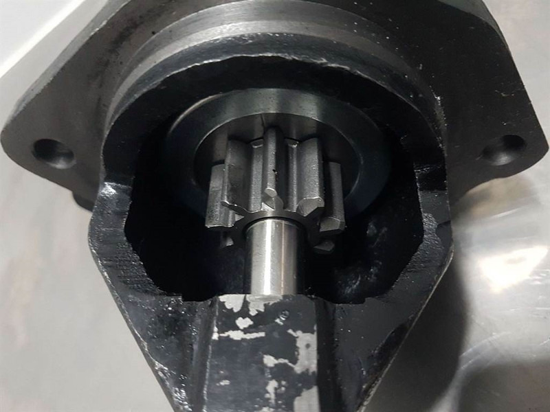 Deutz 1012/1013-24V 9T 4,0KW-Starter/Anlasser/Startmotor - Motor voor Bouwmachine: afbeelding 4 Deutz 1012/1013-24V 9T 4,0KW-Starter/Anlasser/Startmotor - Motor voor Bouwmachine: afbeelding 4