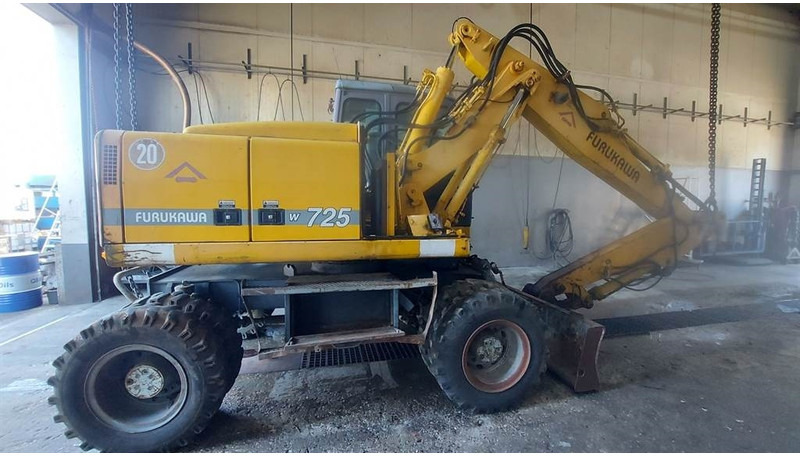 Furukawa W 725 LS (For parts) - Mobiele graafmachine: afbeelding 2 Furukawa W 725 LS (For parts) - Mobiele graafmachine: afbeelding 2