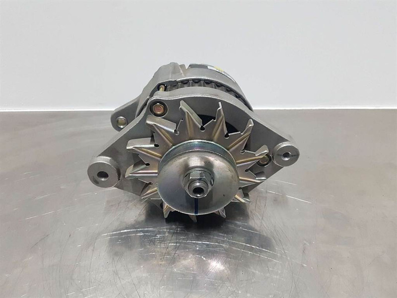 Hitachi 14V 55A-Alternator/Lichtmaschine/Dynamo - Motor voor Bouwmachine: afbeelding 2 Hitachi 14V 55A-Alternator/Lichtmaschine/Dynamo - Motor voor Bouwmachine: afbeelding 2