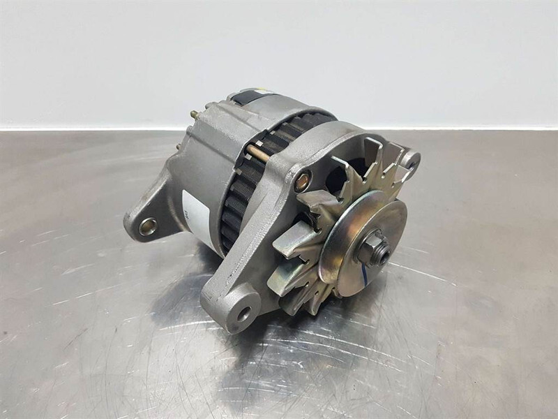 Hitachi 14V 55A-Alternator/Lichtmaschine/Dynamo - Motor voor Bouwmachine: afbeelding 1 Hitachi 14V 55A-Alternator/Lichtmaschine/Dynamo - Motor voor Bouwmachine: afbeelding 1
