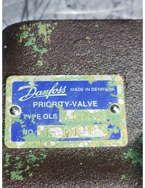 Hitachi W110A-Sauer Danfoss OLS160-152B1012-Priority valve - Hydraulica voor Bouwmachine: afbeelding 4 Hitachi W110A-Sauer Danfoss OLS160-152B1012-Priority valve - Hydraulica voor Bouwmachine: afbeelding 4