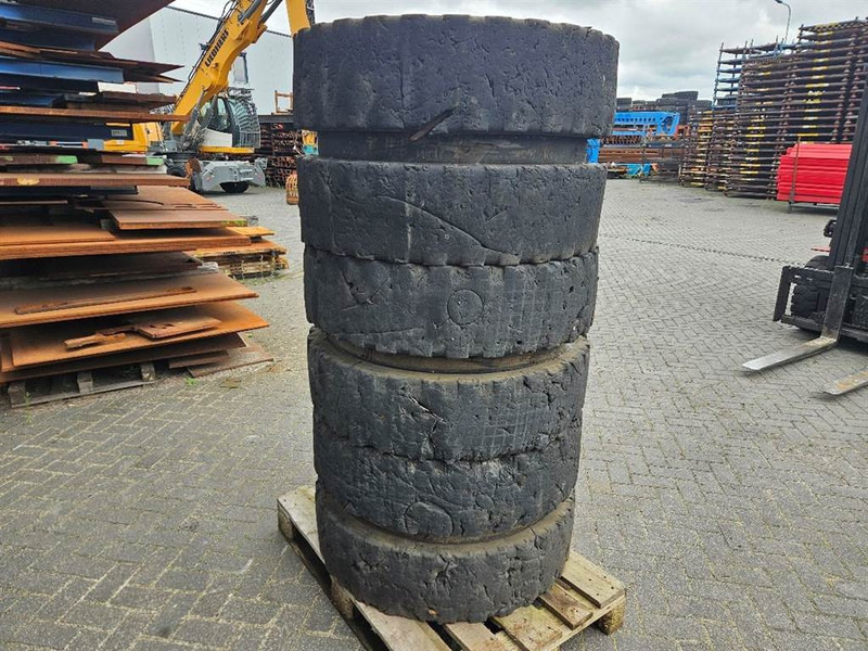 Liebherr 10.00-20 - Tire/Reifen/Band - Banden en velgen voor Bouwmachine: afbeelding 3 Liebherr 10.00-20 - Tire/Reifen/Band - Banden en velgen voor Bouwmachine: afbeelding 3