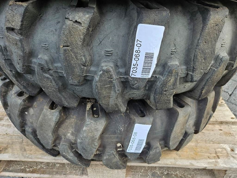 Liebherr A924B-Athletik 10.00-20-Tire/Reifen/Band - Banden en velgen voor Bouwmachine: afbeelding 2 Liebherr A924B-Athletik 10.00-20-Tire/Reifen/Band - Banden en velgen voor Bouwmachine: afbeelding 2