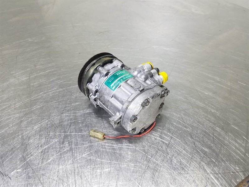 Liebherr L507-Sanden SD7B10-7170-Compressor/Kompressor - Airco compressor voor Bouwmachine: afbeelding 2 Liebherr L507-Sanden SD7B10-7170-Compressor/Kompressor - Airco compressor voor Bouwmachine: afbeelding 2