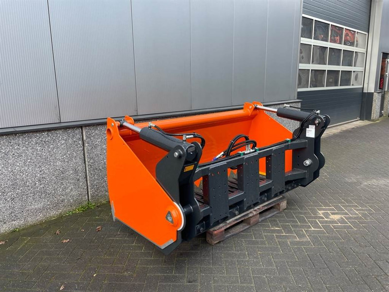 MAMMUT SC220M - Silage cutter/Silageschneider/Kuilhapper - Silo materieel: afbeelding 4 MAMMUT SC220M - Silage cutter/Silageschneider/Kuilhapper - Silo materieel: afbeelding 4
