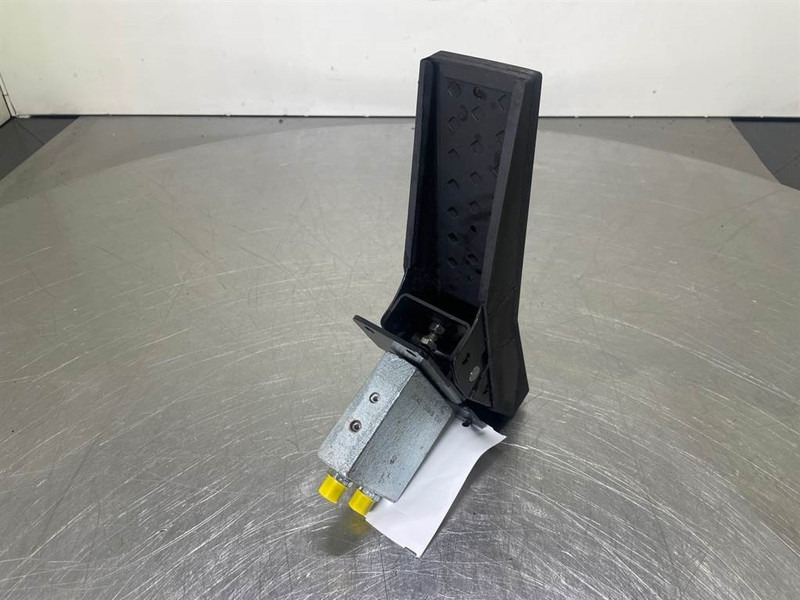 Mecalac 12MTX-5270642-Control pedal boom - Hydraulica voor Bouwmachine: afbeelding 5 Mecalac 12MTX-5270642-Control pedal boom - Hydraulica voor Bouwmachine: afbeelding 5