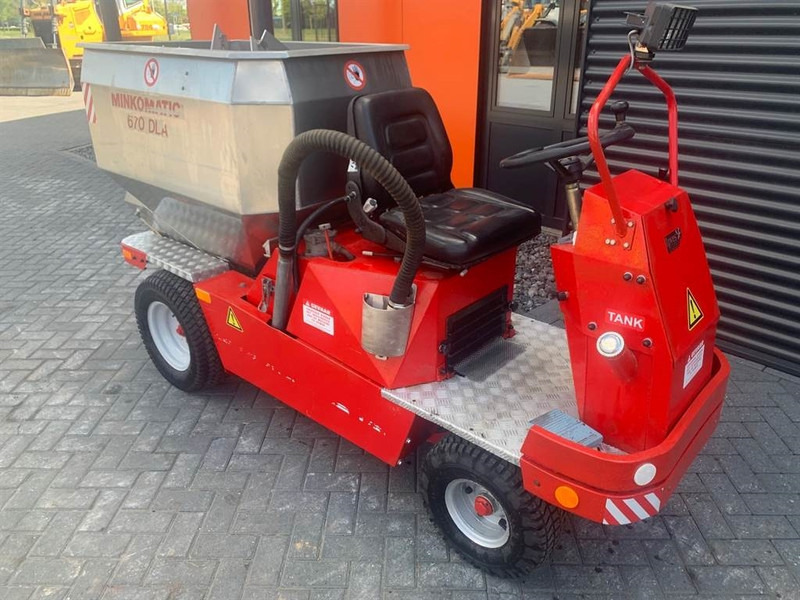 NORCAR MINKOMATIC 670 DLA - Veeteelt materiaal: afbeelding 1 NORCAR MINKOMATIC 670 DLA - Veeteelt materiaal: afbeelding 1