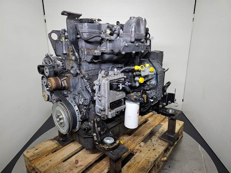 New Holland W110C-FPT F4HFE413J-Engine/Motor - Motor voor Bouwmachine: afbeelding 2 New Holland W110C-FPT F4HFE413J-Engine/Motor - Motor voor Bouwmachine: afbeelding 2