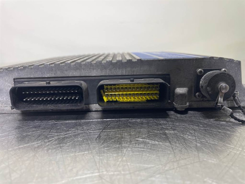 Poclain Smart Drive - ECU/Control box/Steuermodul - Elektrisch systeem voor Bouwmachine: afbeelding 2 Poclain Smart Drive - ECU/Control box/Steuermodul - Elektrisch systeem voor Bouwmachine: afbeelding 2