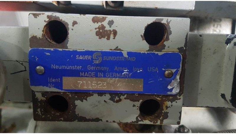 Sauer Sundstrand 90R100DK9B8 - Paus RL1051 - Pump - Hydraulica: afbeelding 4 Sauer Sundstrand 90R100DK9B8 - Paus RL1051 - Pump - Hydraulica: afbeelding 4