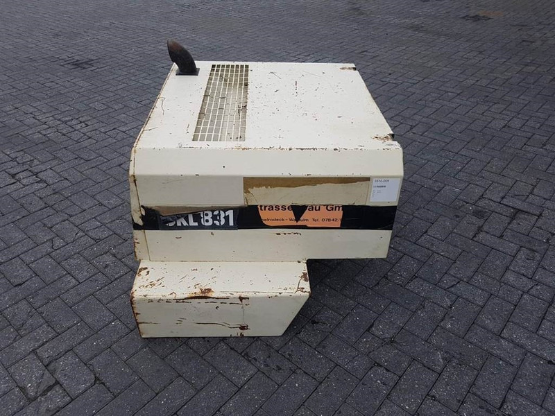 Schaeff SKL831 - Engine hood/Motorhaube/Motorkap - Frame/ Chassis voor Bouwmachine: afbeelding 3 Schaeff SKL831 - Engine hood/Motorhaube/Motorkap - Frame/ Chassis voor Bouwmachine: afbeelding 3