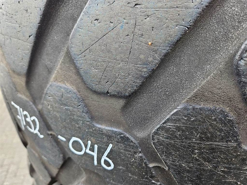 Schaeff SKL834-Firestone 405/70R18-Tire/Reifen/Band - Banden en velgen voor Bouwmachine: afbeelding 4 Schaeff SKL834-Firestone 405/70R18-Tire/Reifen/Band - Banden en velgen voor Bouwmachine: afbeelding 4