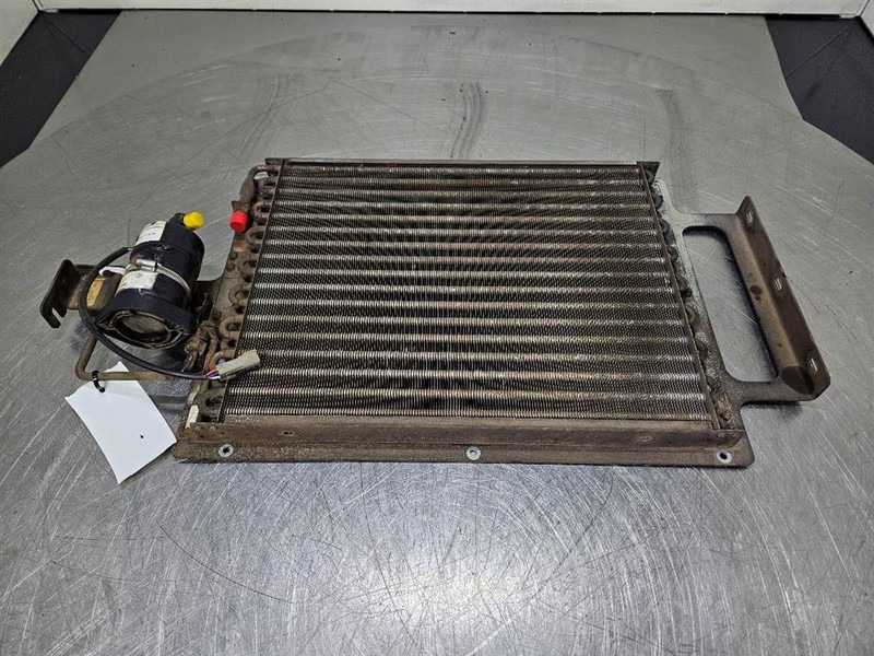 Sennebogen 835E-156803-Airco condenser/Klimakondensator - Frame/ Chassis voor Bouwmachine: afbeelding 1 Sennebogen 835E-156803-Airco condenser/Klimakondensator - Frame/ Chassis voor Bouwmachine: afbeelding 1