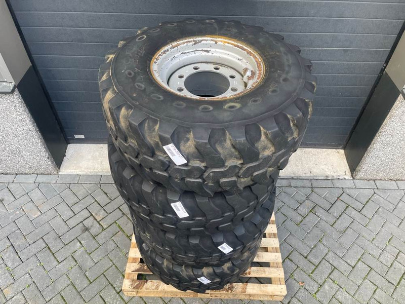 Terex AL80-Dunlop 405/70R18 (15.5/70R18)-Tire/Reifen - Banden en velgen voor Bouwmachine: afbeelding 2 Terex AL80-Dunlop 405/70R18 (15.5/70R18)-Tire/Reifen - Banden en velgen voor Bouwmachine: afbeelding 2