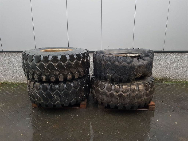 Terex TL210-Solideal 20.5-25-Tire/Reifen/Band - Banden en velgen voor Bouwmachine: afbeelding 1 Terex TL210-Solideal 20.5-25-Tire/Reifen/Band - Banden en velgen voor Bouwmachine: afbeelding 1