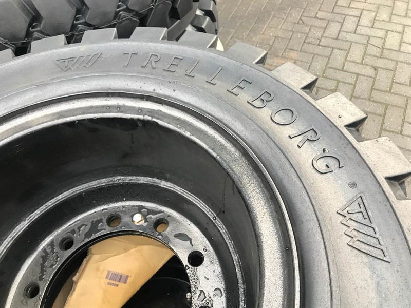 Trelleborg 10.00-20 Dual excavator solid-Tyre/Reifen/Banden - Banden en velgen voor Bouwmachine: afbeelding 4 Trelleborg 10.00-20 Dual excavator solid-Tyre/Reifen/Banden - Banden en velgen voor Bouwmachine: afbeelding 4
