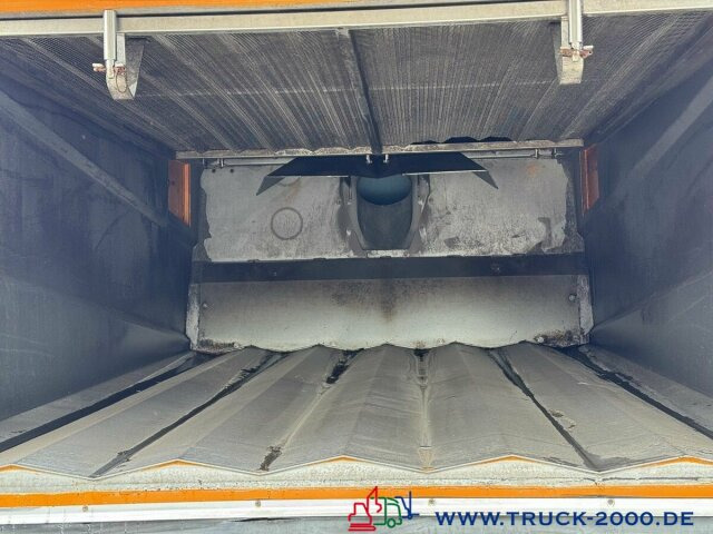 Bucher City Cat 5006 3Besen Sweeper 4 Radlenkung - Veegwagen: afbeelding 4 Bucher City Cat 5006 3Besen Sweeper 4 Radlenkung - Veegwagen: afbeelding 4