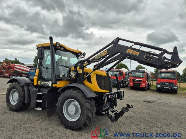 JCB Fastrac HMV 3230 2 Zapfwellen + Frontheber Stoll - Tractor: afbeelding 2 JCB Fastrac HMV 3230 2 Zapfwellen + Frontheber Stoll - Tractor: afbeelding 2