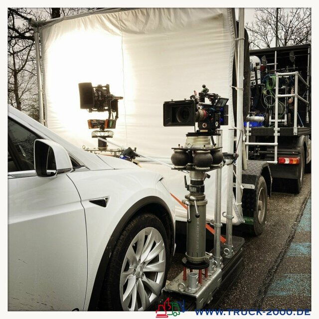 Mercedes-Benz 2143 Spezialgespann für TV & Film Produktion - Autovrachtwagen vrachtwagen: afbeelding 2 Mercedes-Benz 2143 Spezialgespann für TV & Film Produktion - Autovrachtwagen vrachtwagen: afbeelding 2