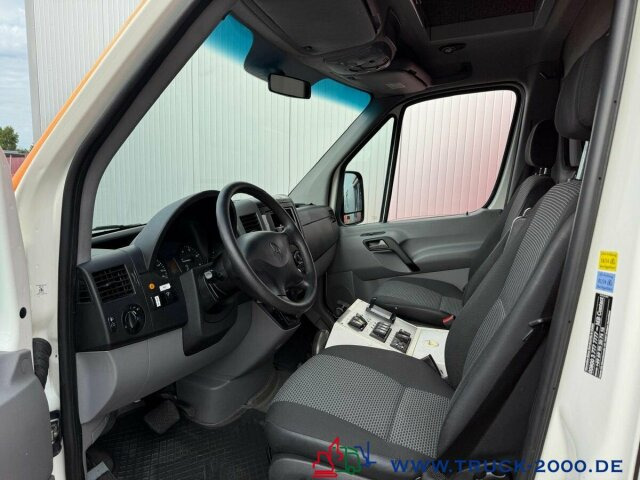 Mercedes-Benz Sprinter 516 Fahrtec RTW Luftfederung Retarder - Ambulance: afbeelding 4 Mercedes-Benz Sprinter 516 Fahrtec RTW Luftfederung Retarder - Ambulance: afbeelding 4
