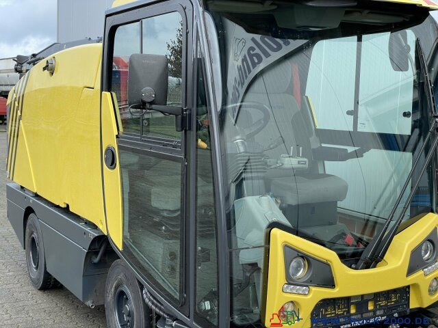 Schmidt Johnston Bucher CX 201 Sweeper Kehren + Sprühen - Veegwagen: afbeelding 2 Schmidt Johnston Bucher CX 201 Sweeper Kehren + Sprühen - Veegwagen: afbeelding 2