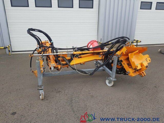 Unimog Mulag MRF 300 Schlegelmähkopf MS + Ausleger - Armmaaier: afbeelding 4 Unimog Mulag MRF 300 Schlegelmähkopf MS + Ausleger - Armmaaier: afbeelding 4