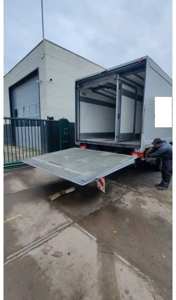 Dhollandia Tailgate / Loadboard / Laadklep / Achtersluitklep 2000 kg MBB / Palfinger / B.A.R. Cargolift - Laadklep: afbeelding 2 Dhollandia Tailgate / Loadboard / Laadklep / Achtersluitklep 2000 kg MBB / Palfinger / B.A.R. Cargolift - Laadklep: afbeelding 2