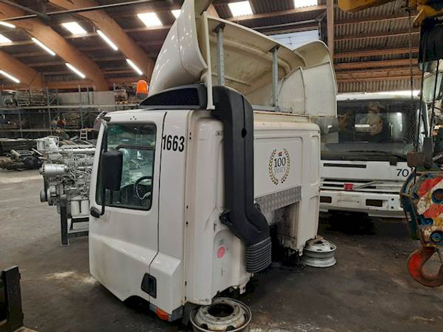 DAF CF75 DAYCAB - Cabine en interieur voor Vrachtwagen: afbeelding 3 DAF CF75 DAYCAB - Cabine en interieur voor Vrachtwagen: afbeelding 3