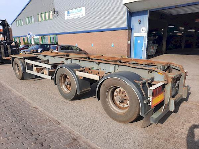 Floor FLA-3-101 - Containertransporter/ Wissellaadbak oplegger: afbeelding 2 Floor FLA-3-101 - Containertransporter/ Wissellaadbak oplegger: afbeelding 2