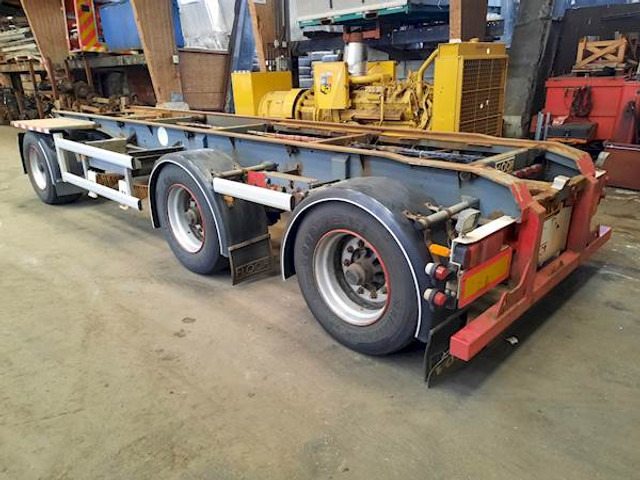 Floor FLA-3-101 - Containertransporter/ Wissellaadbak oplegger: afbeelding 3 Floor FLA-3-101 - Containertransporter/ Wissellaadbak oplegger: afbeelding 3