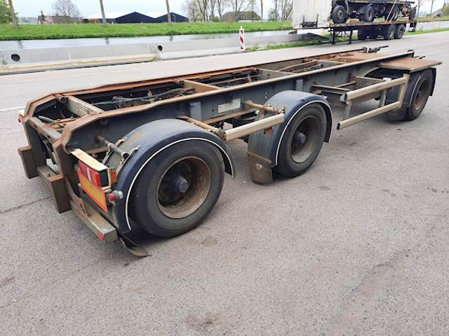Floor FLA-3-101 - Containertransporter/ Wissellaadbak oplegger: afbeelding 3 Floor FLA-3-101 - Containertransporter/ Wissellaadbak oplegger: afbeelding 3