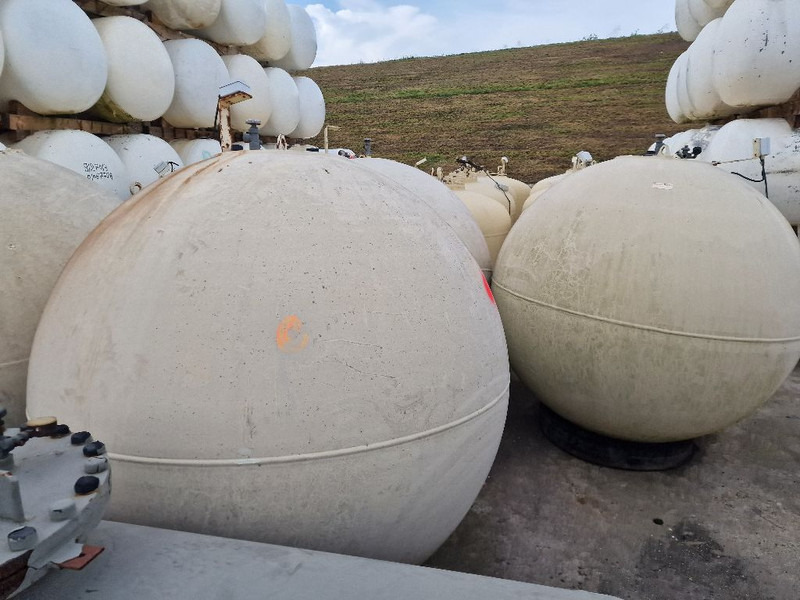 LPG / GAS GASTANK 3500 LITER - Brandstoftank: afbeelding 2 LPG / GAS GASTANK 3500 LITER - Brandstoftank: afbeelding 2