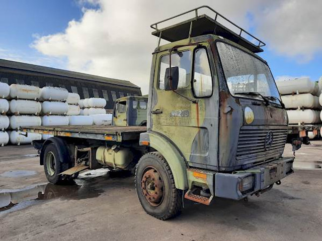 Mercedes-Benz 1213 - Vrachtwagen met open laadbak: afbeelding 2 Mercedes-Benz 1213 - Vrachtwagen met open laadbak: afbeelding 2