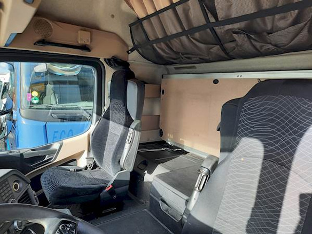 Interieur foto 2: Containertransporter/ Wissellaadbak vrachtwagen Mercedes-Benz ACTROS 1842