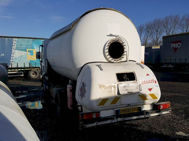 Renault MIDLUM 220 GAS / LPG - Tankwagen: afbeelding 4 Renault MIDLUM 220 GAS / LPG - Tankwagen: afbeelding 4