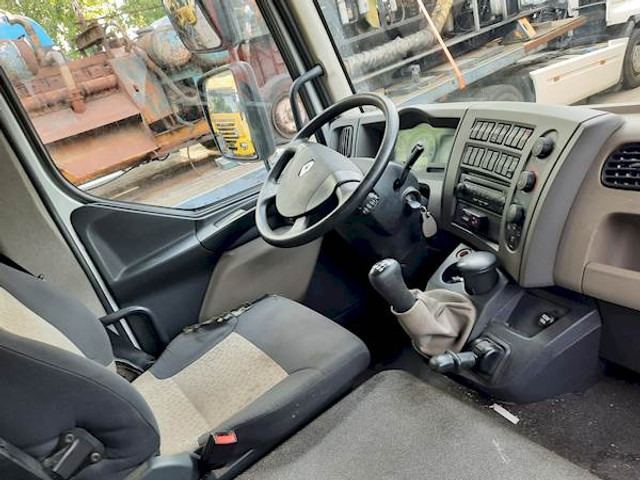 Renault MIDLUM 220 - Chassis vrachtwagen: afbeelding 4 Renault MIDLUM 220 - Chassis vrachtwagen: afbeelding 4