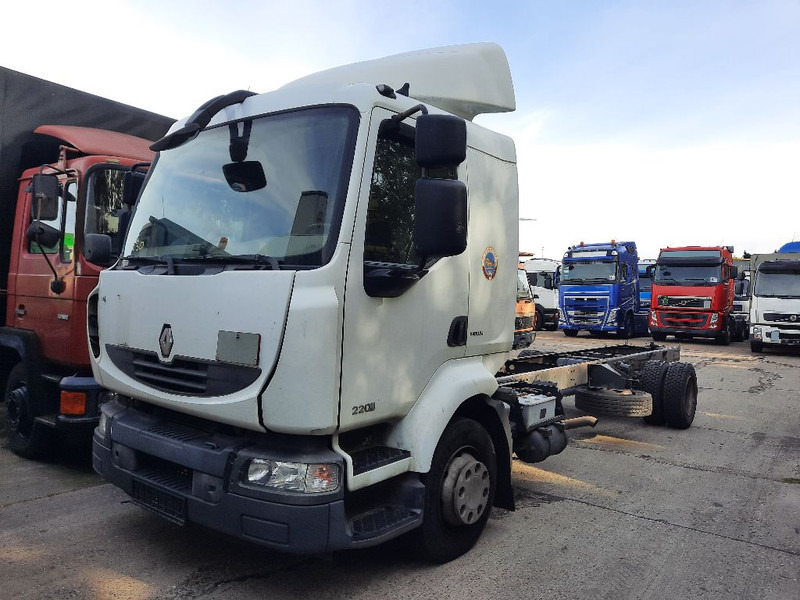 Renault MIDLUM 220 - Chassis vrachtwagen: afbeelding 1 Renault MIDLUM 220 - Chassis vrachtwagen: afbeelding 1