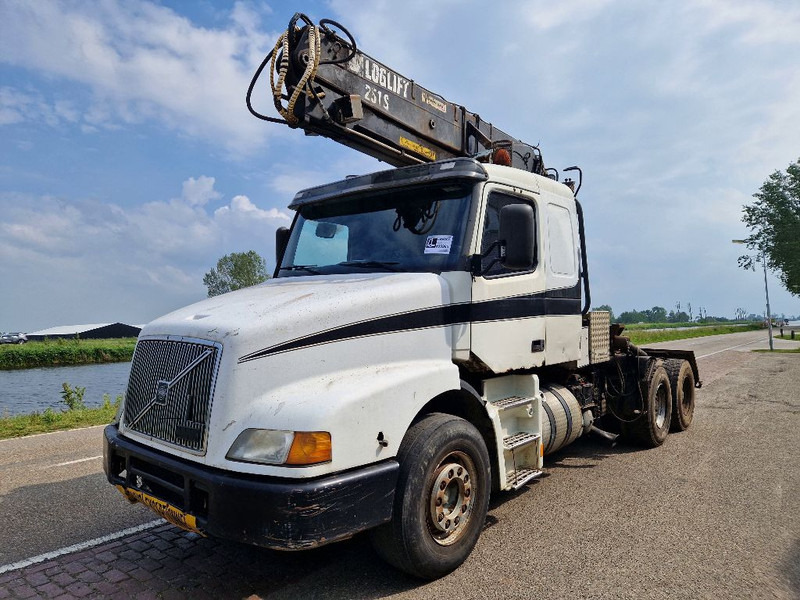 Volvo NH12.460 - Trekker: afbeelding 1 Volvo NH12.460 - Trekker: afbeelding 1