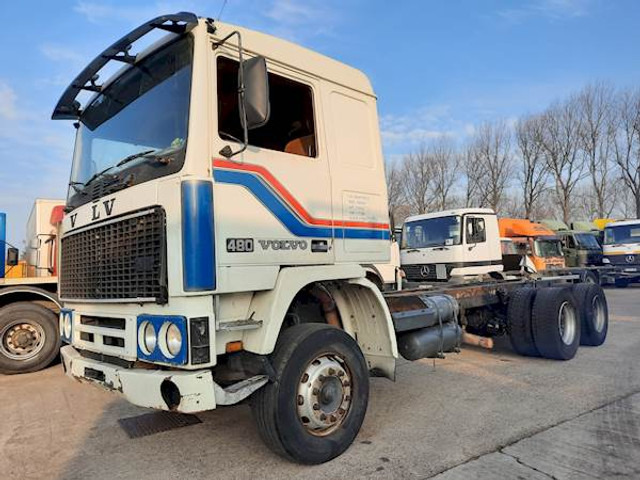 Volvo F 12 6*4 STEEL SUSPENSION - Chassis vrachtwagen: afbeelding 1 Volvo F 12 6*4 STEEL SUSPENSION - Chassis vrachtwagen: afbeelding 1