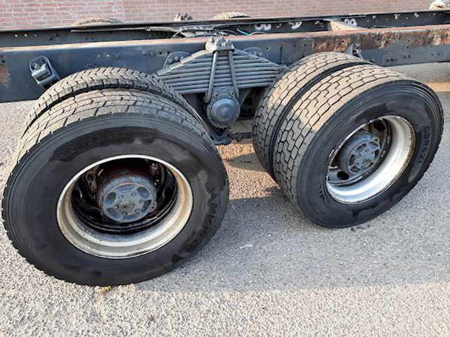 Volvo F 12 6*4 STEEL SUSPENSION - Chassis vrachtwagen: afbeelding 2 Volvo F 12 6*4 STEEL SUSPENSION - Chassis vrachtwagen: afbeelding 2
