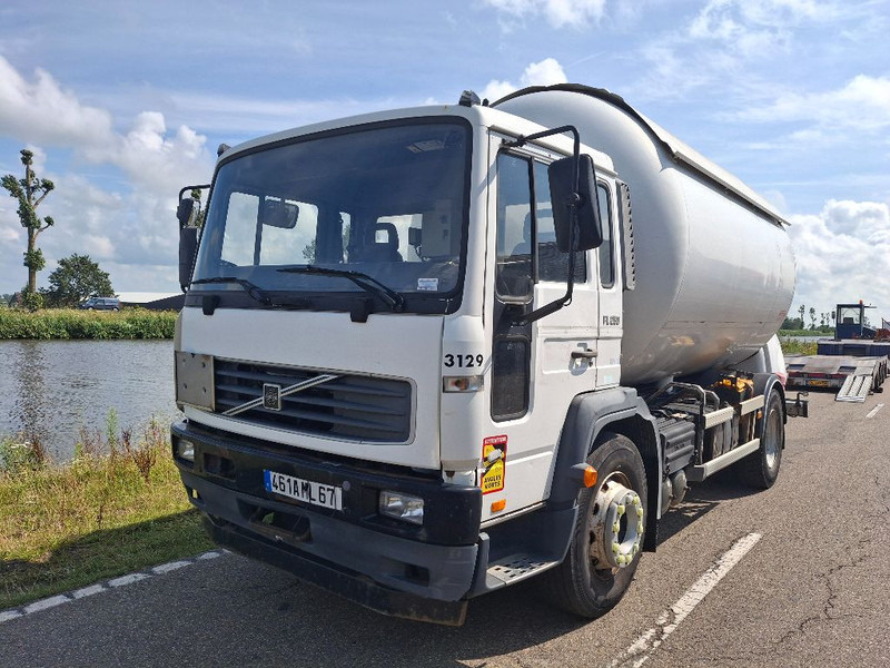 Volvo FL 250 GAS / LPG - Tankwagen: afbeelding 1 Volvo FL 250 GAS / LPG - Tankwagen: afbeelding 1