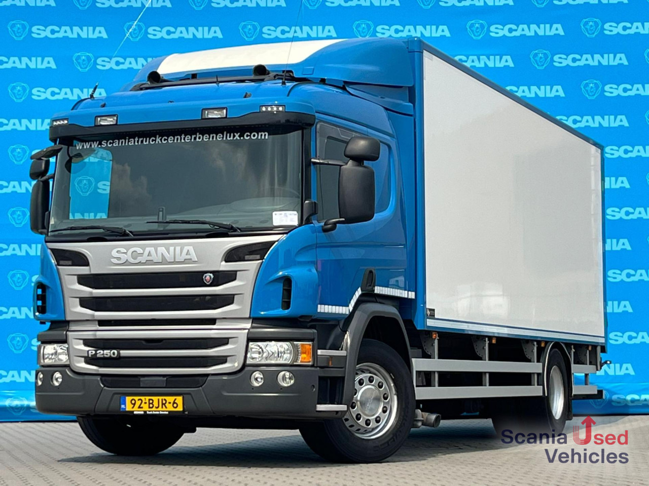 SCANIA P 250 DB4x2MNA AIRCO TAILLIFT 1.5T BOX 675X250X235 - Bakwagen: afbeelding 1 SCANIA P 250 DB4x2MNA AIRCO TAILLIFT 1.5T BOX 675X250X235 - Bakwagen: afbeelding 1