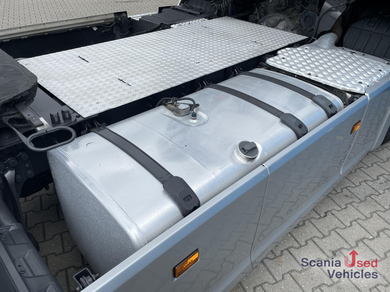 SCANIA G 320 A4x2LA DIFF LOCK NAVI CLIMA - Trekker: afbeelding 2 SCANIA G 320 A4x2LA DIFF LOCK NAVI CLIMA - Trekker: afbeelding 2
